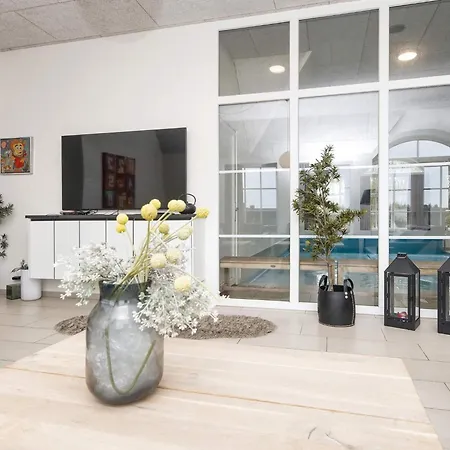 Luxury Retreat With Pool Tatil Evi Ulfborg
