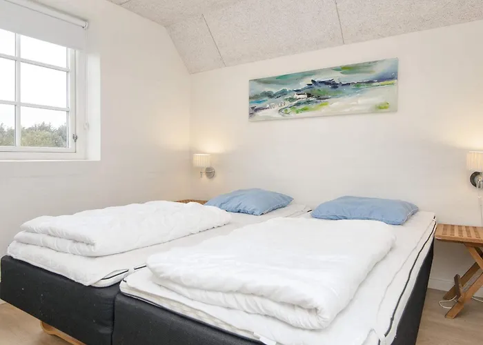 Luxury Retreat With Pool Holiday home *